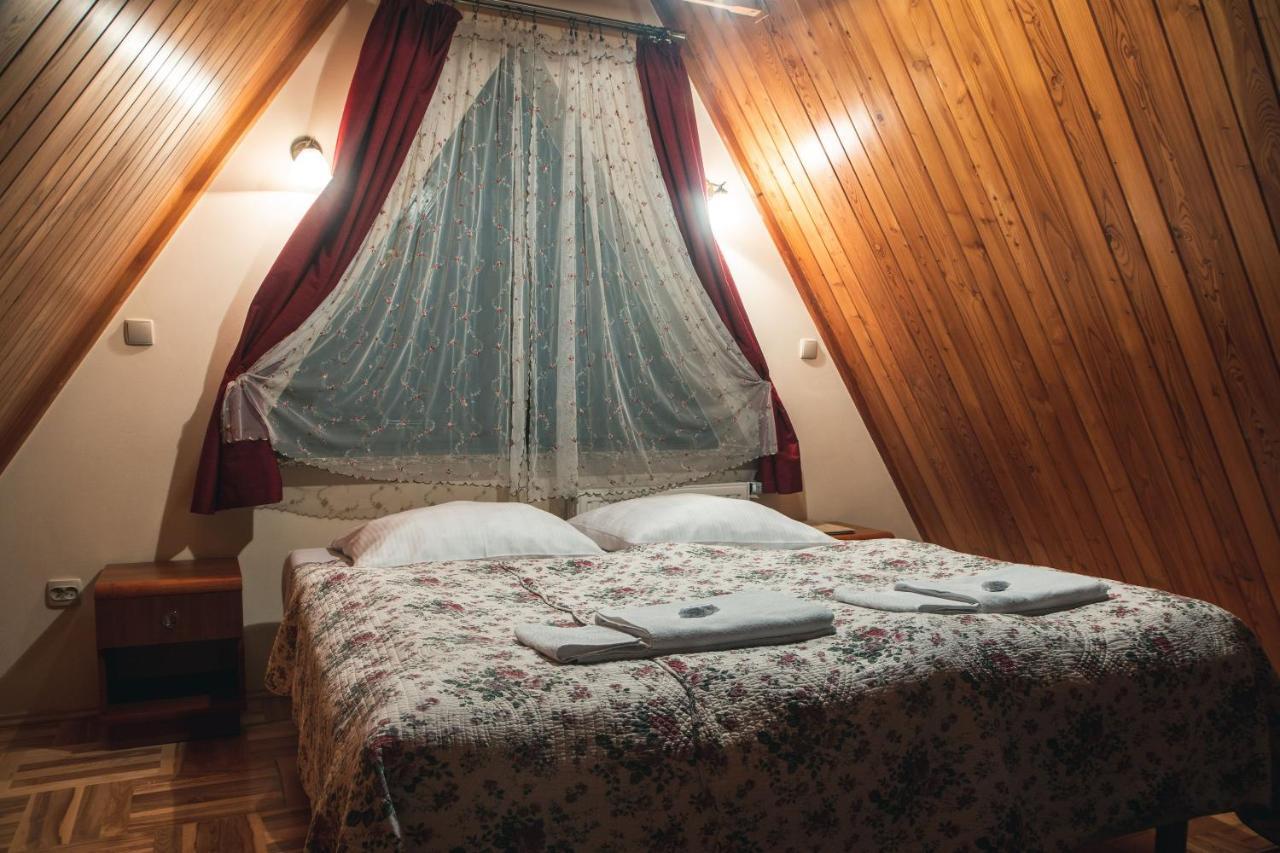 Homestay Apolonia *